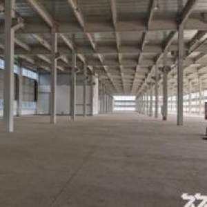（价格实惠）大面标准厂房可分租600起租可安行车
