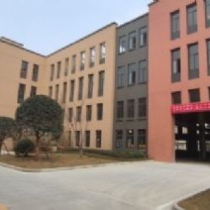高端园区，品质现房，即刻入驻，配套齐全，支持按揭！