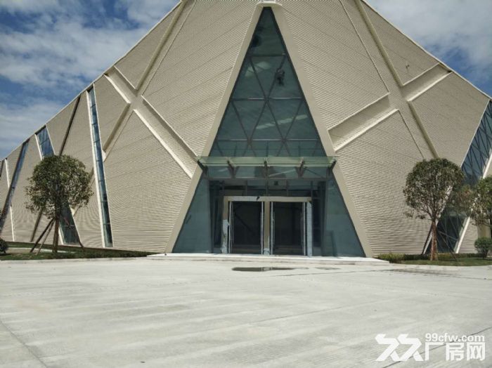 双流高端智能制造产业园区厂房出租，临近龙泉汽车城，主要做汽车、智能制造等产业