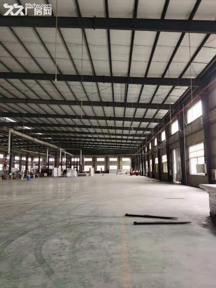 崇州市工业园内15000平米厂房出租2500平起租