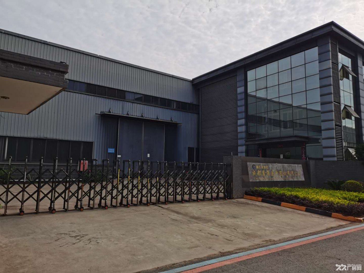 1300平米独栋厂房出租随时入住可办手续-图3