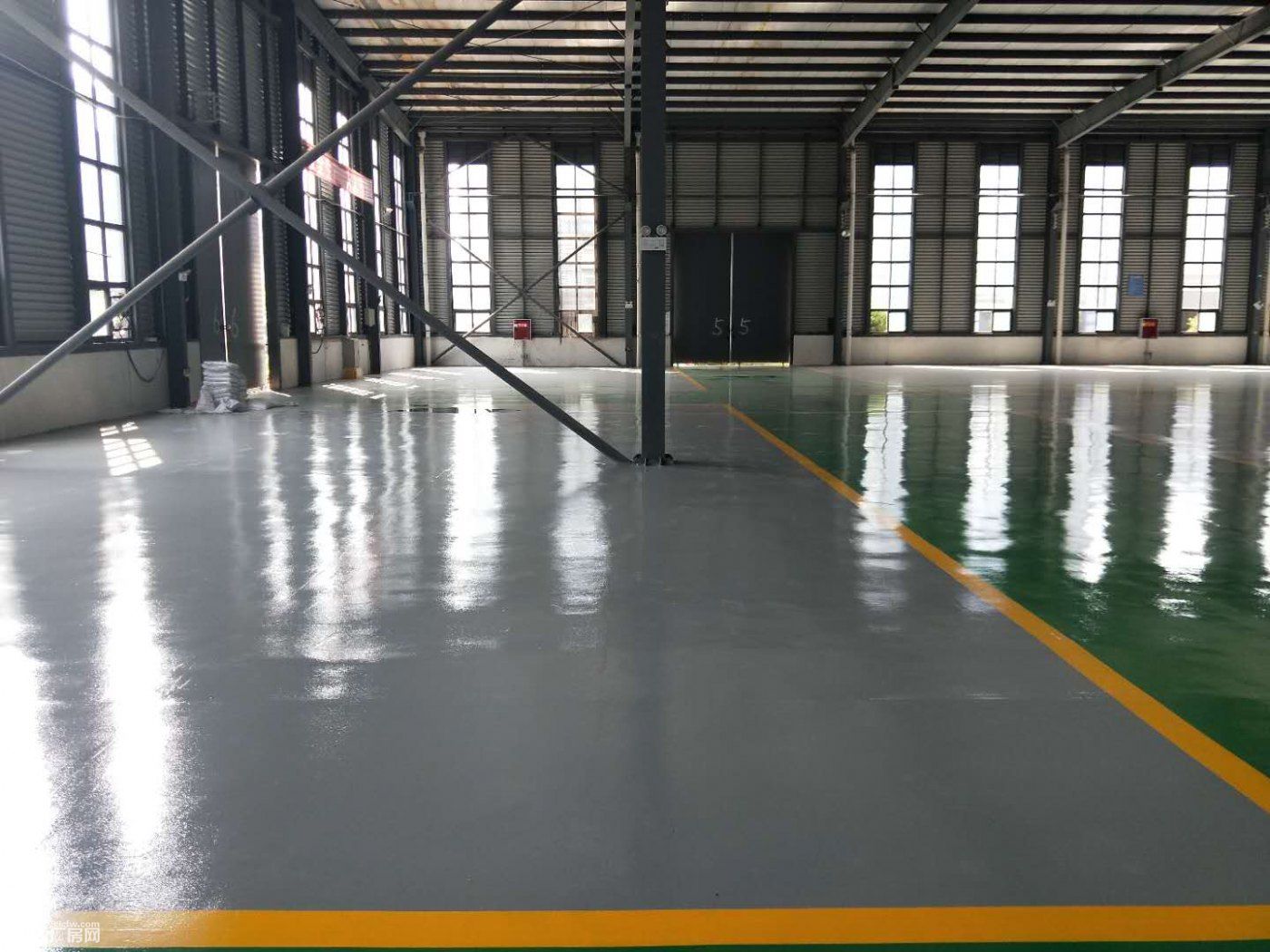 4500平米独门独院办公精装修独一套空地面积宽敞打车随便进可办证-图4