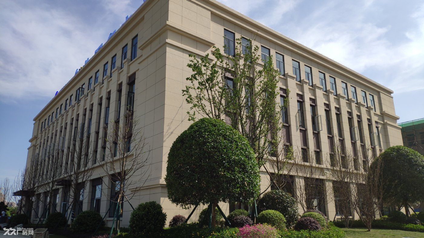 高端园区全新框架式厂房出租，价格面议