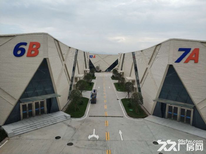 专业园区运营商，成都多个自建园区，天府新区正式招商，唯一小面积1365平，形象好