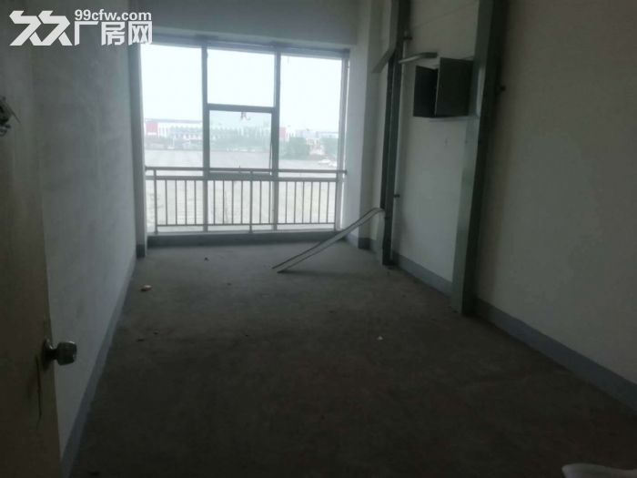 （有货梯）经开区2楼3000方带3吨货梯可分租